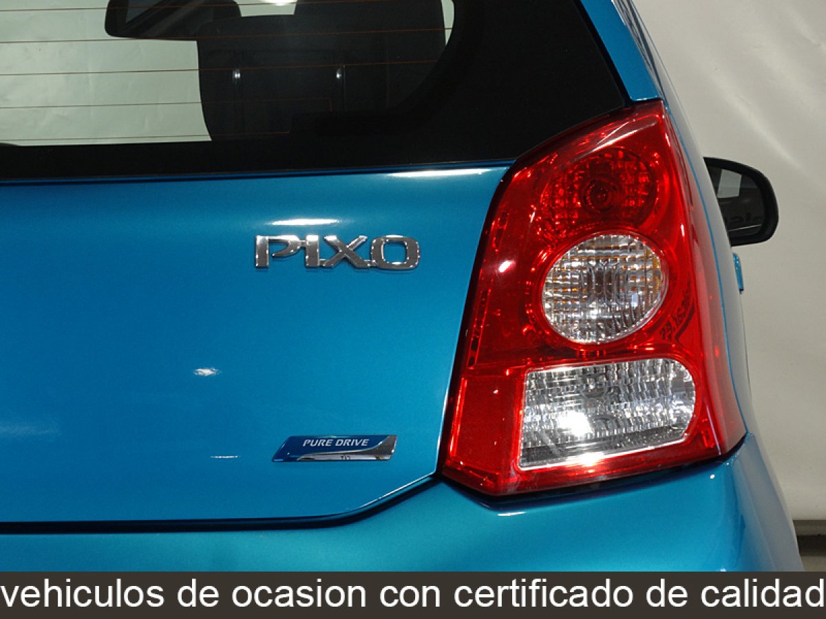 Foto Nissan Pixo 10