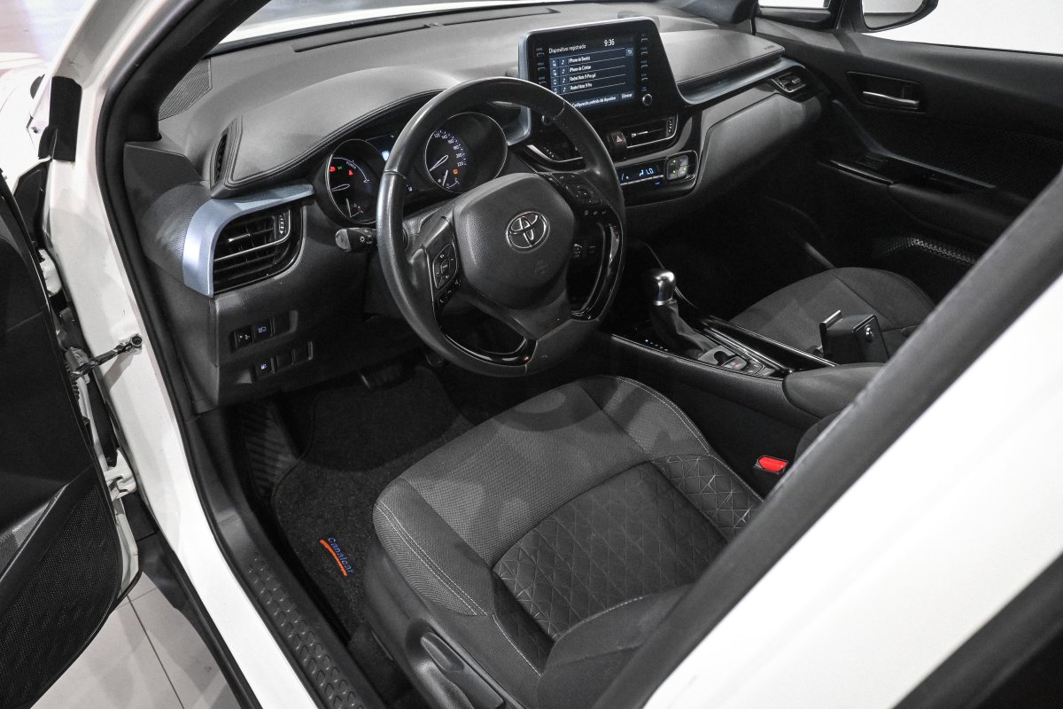 Foto Toyota C-HR 9