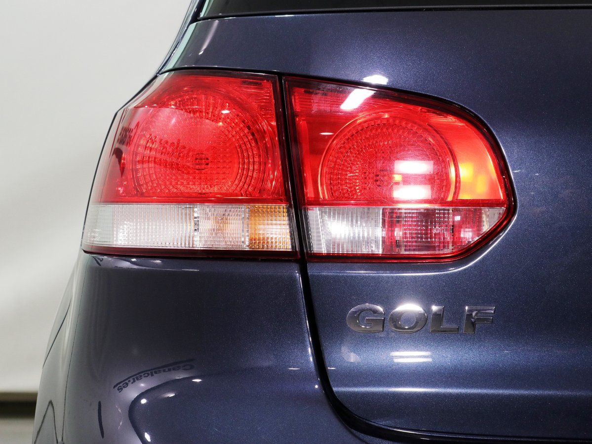 Foto Volkswagen Golf 9