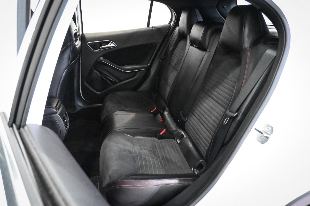 Foto Mercedes-Benz Clase GLA 16