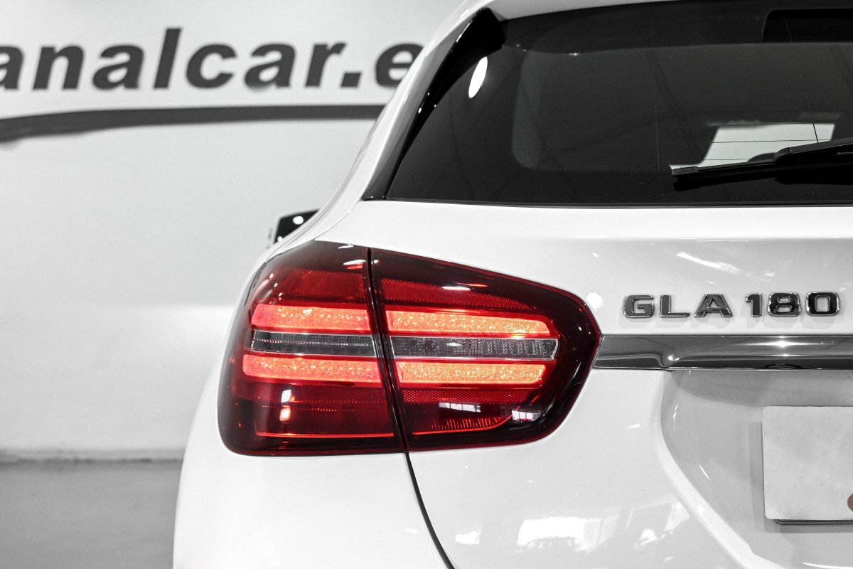 Foto Mercedes-Benz Clase GLA 10