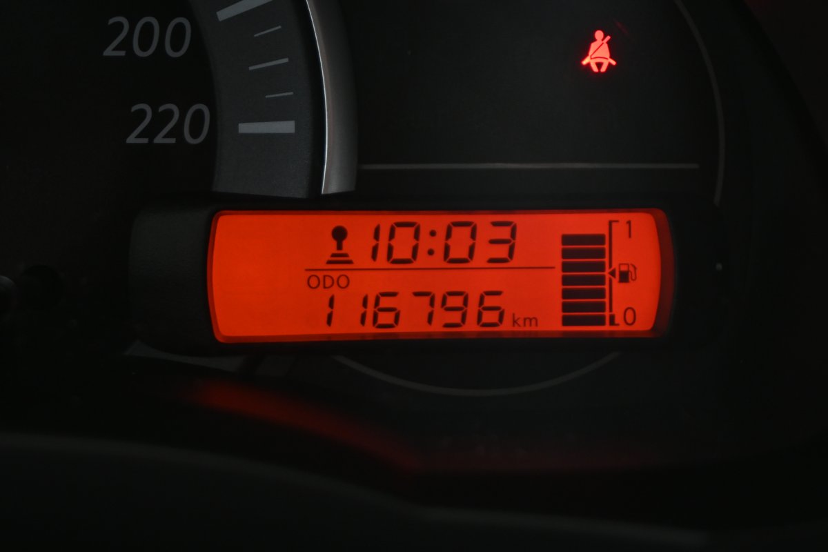 Foto Nissan Micra 12