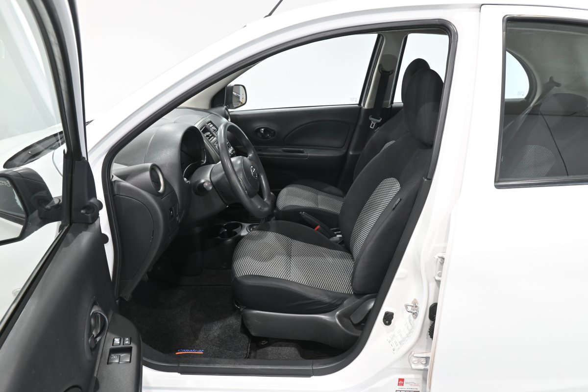 Foto Nissan Micra 10