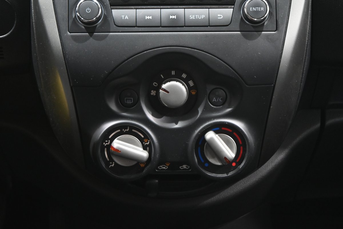 Foto Nissan Micra 15