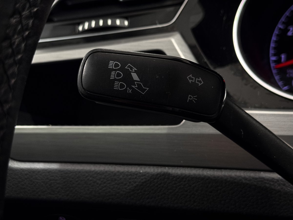 Foto Volkswagen Touran 24