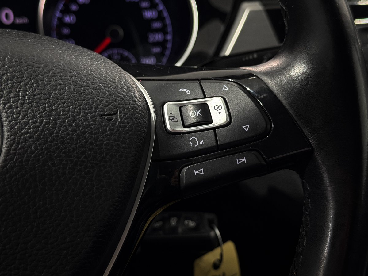 Foto Volkswagen Touran 23