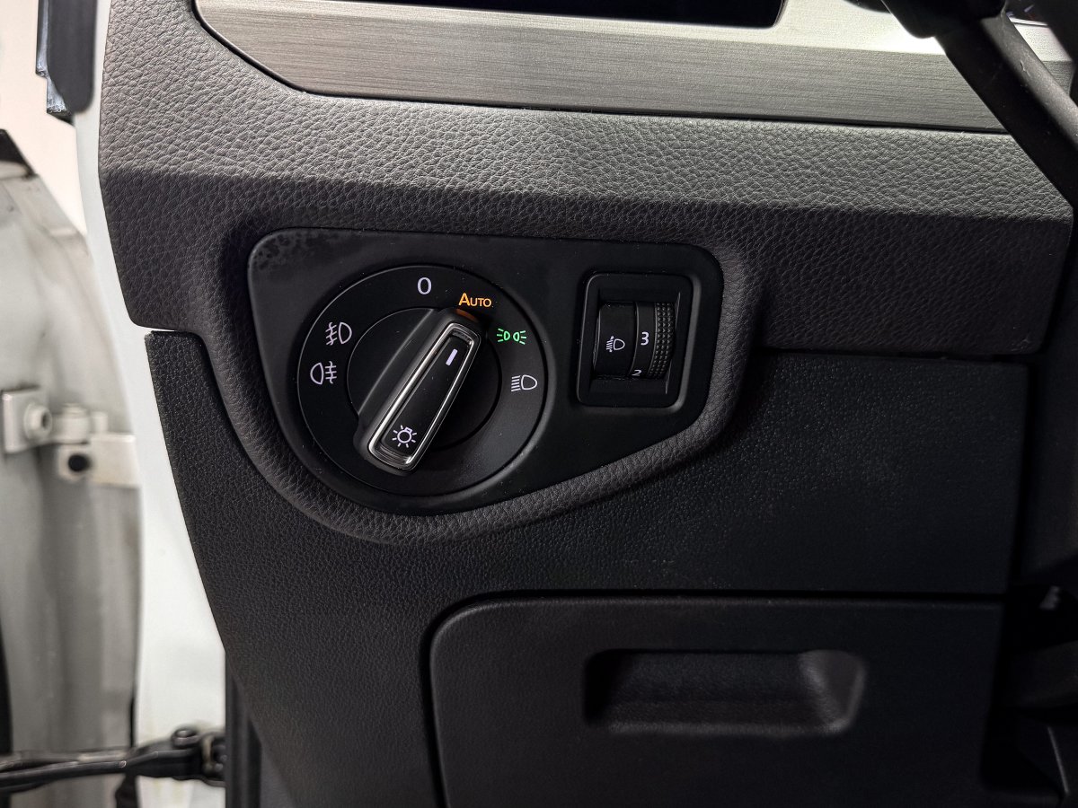 Foto Volkswagen Touran 26