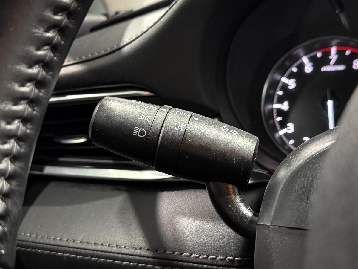 Foto Mazda Mazda6 23