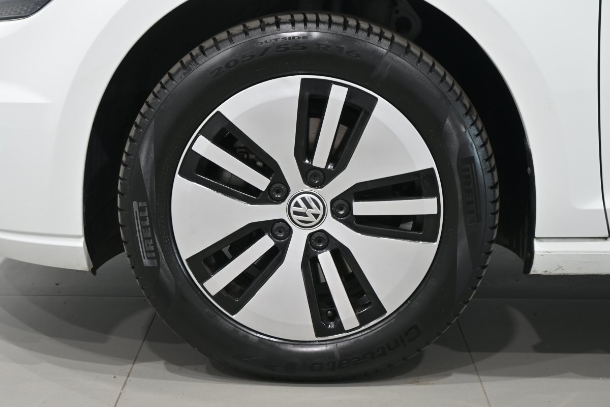 Foto Volkswagen Golf 27