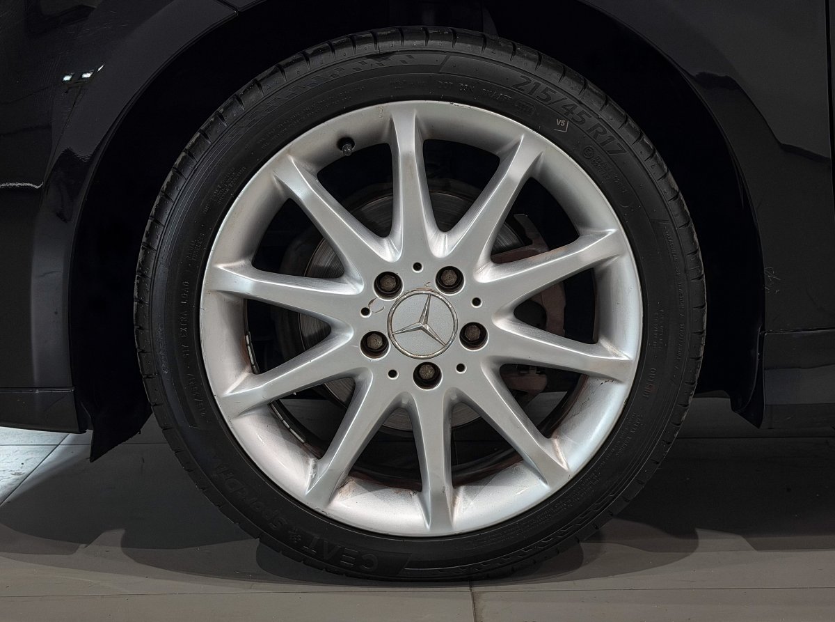 Foto Mercedes-Benz B 25