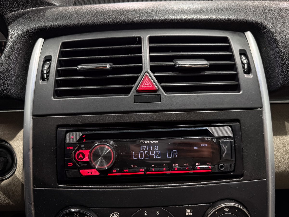 Foto Mercedes-Benz B 14