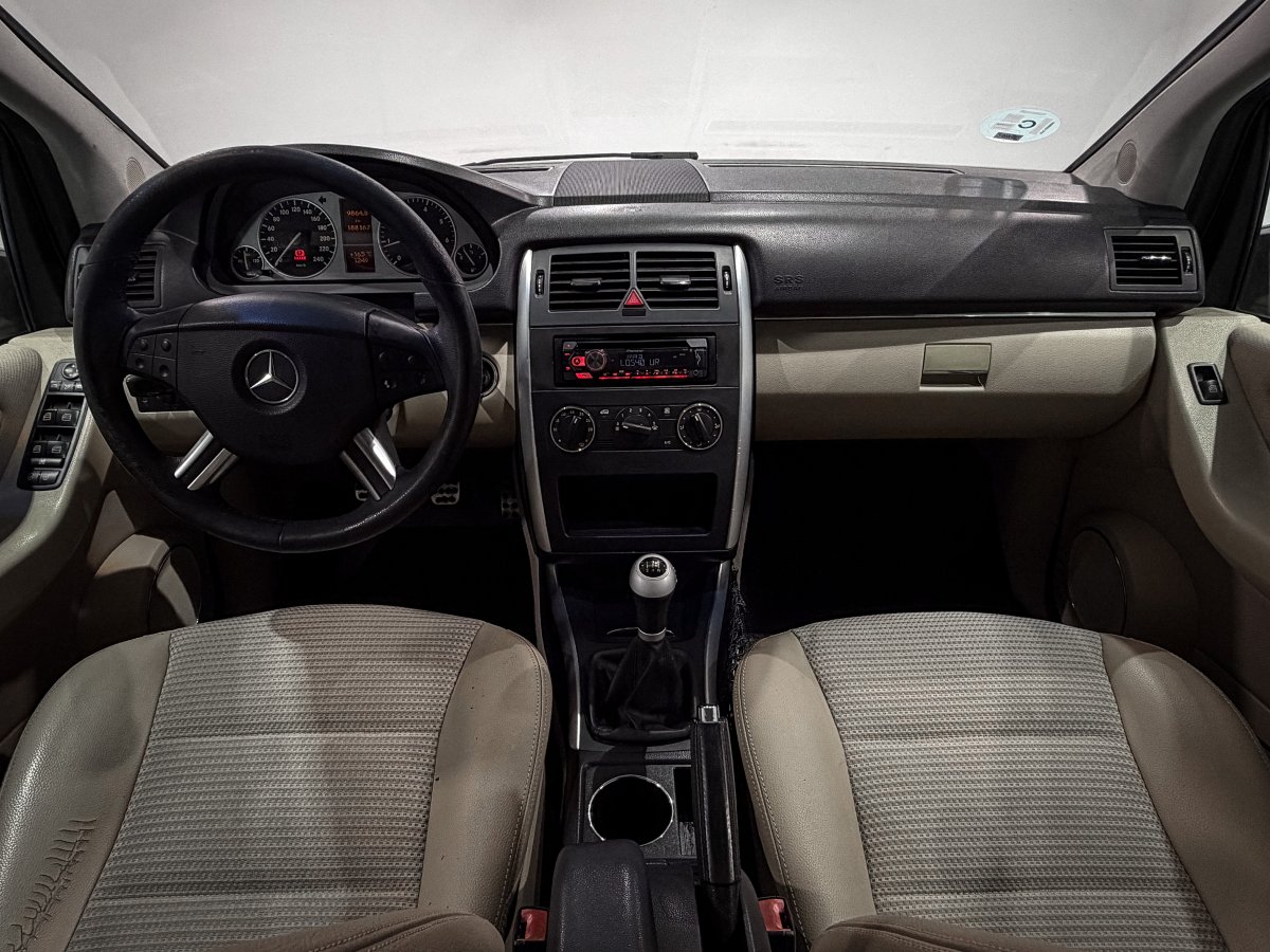 Foto Mercedes-Benz B 16