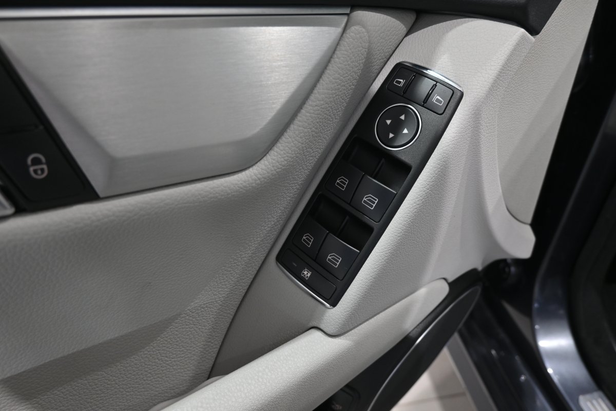 Foto Mercedes-Benz Clase C 26