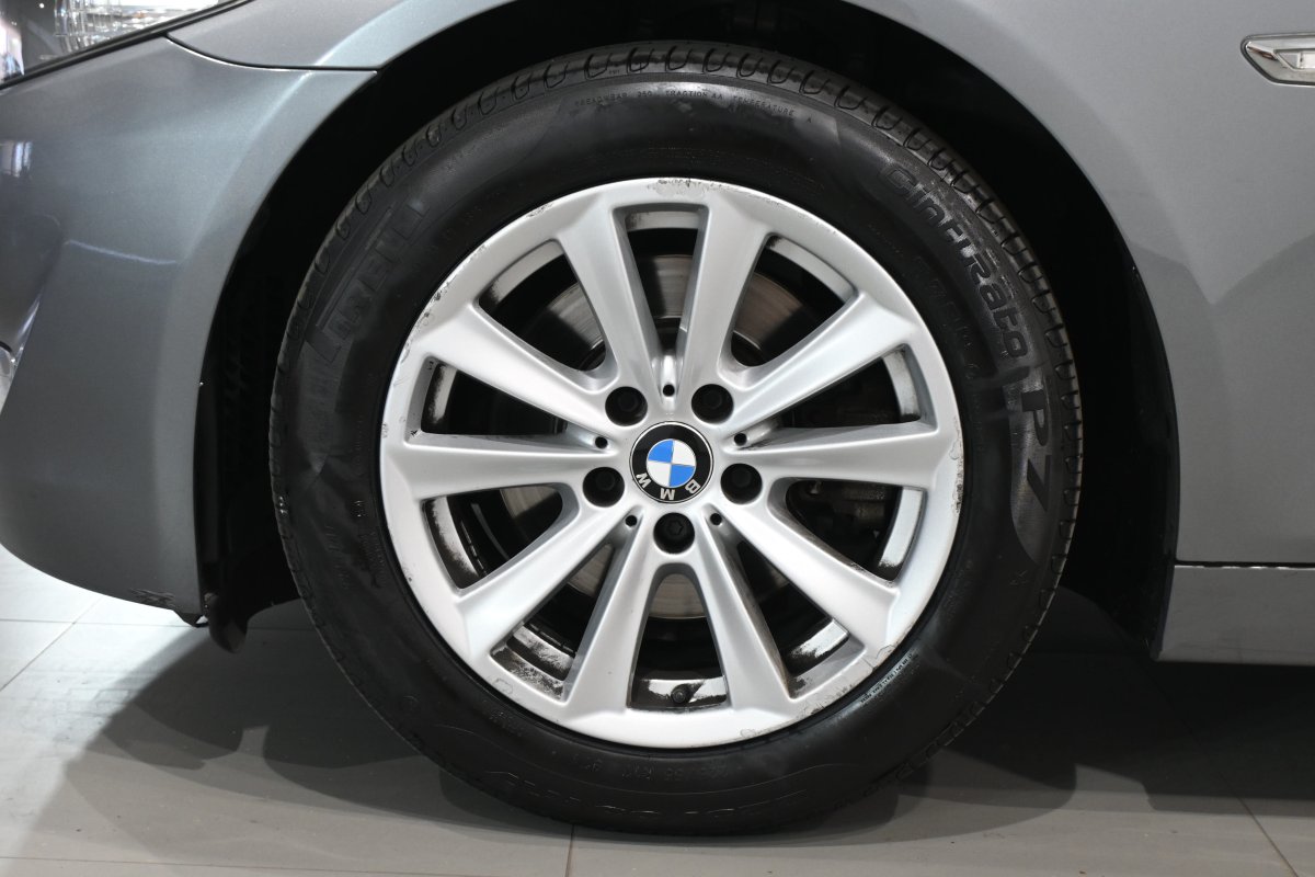 Foto Bmw 530I 26