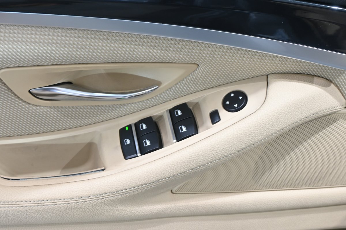 Foto Bmw 530I 24