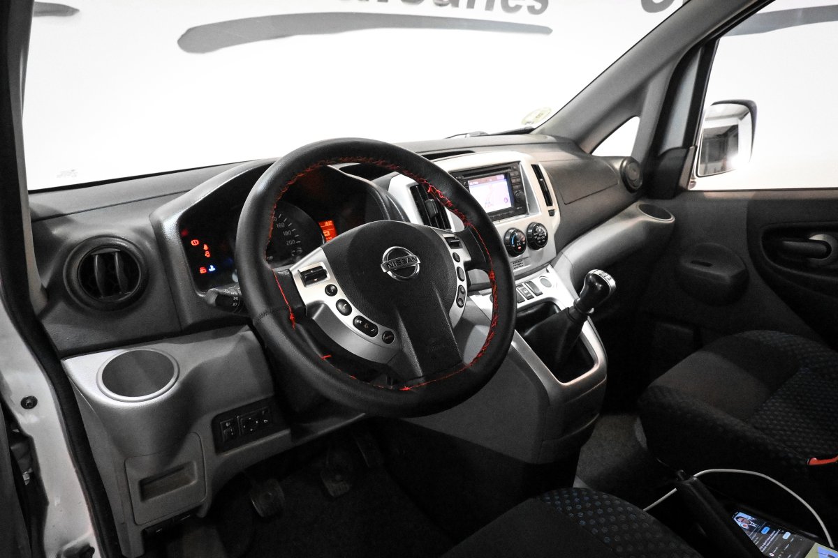 Foto Nissan NV200 10