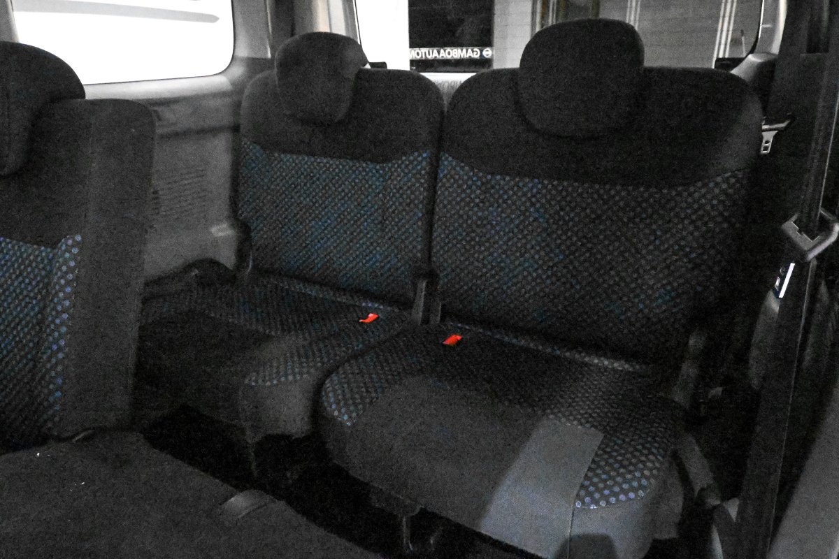 Foto Nissan NV200 13