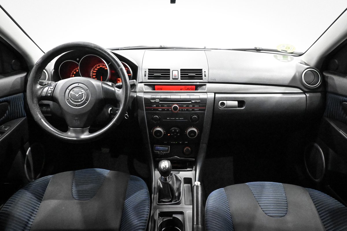 Foto Mazda Mazda3 17