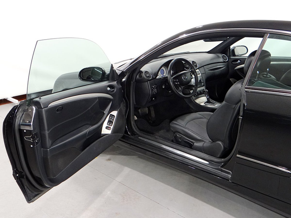 Foto Mercedes-Benz CLK 220 21