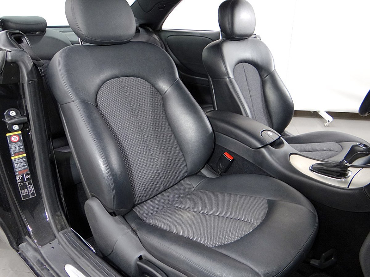 Foto Mercedes-Benz CLK 220 23