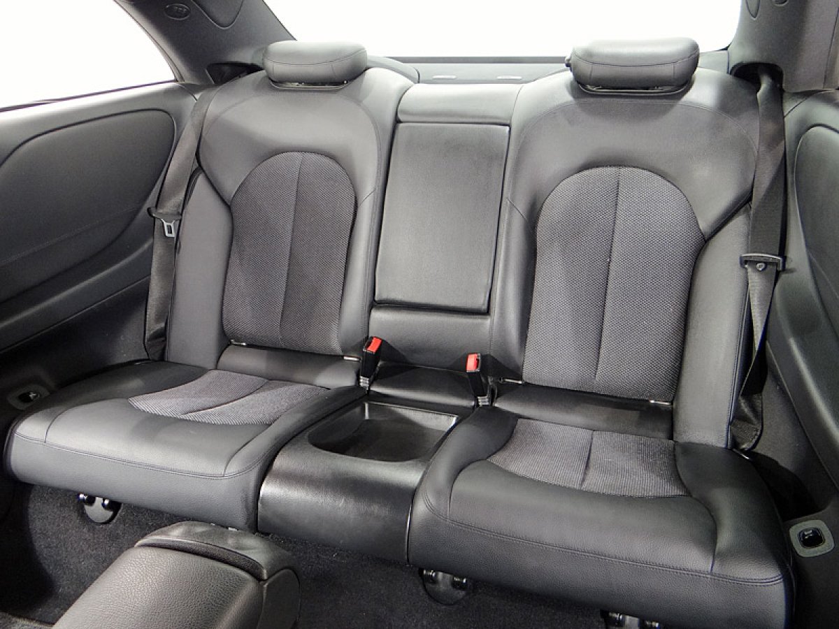 Foto Mercedes-Benz CLK 220 24