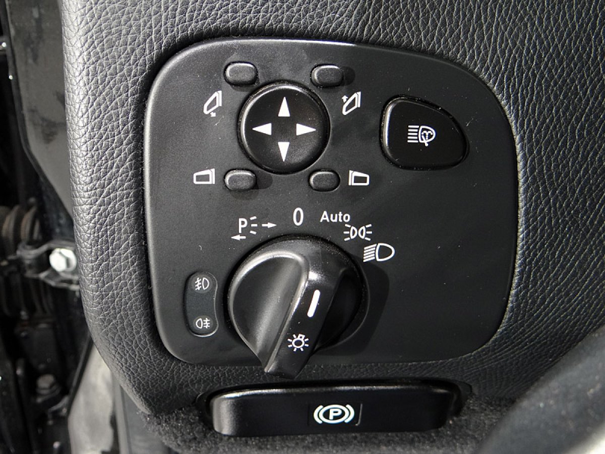 Foto Mercedes-Benz CLK 220 31