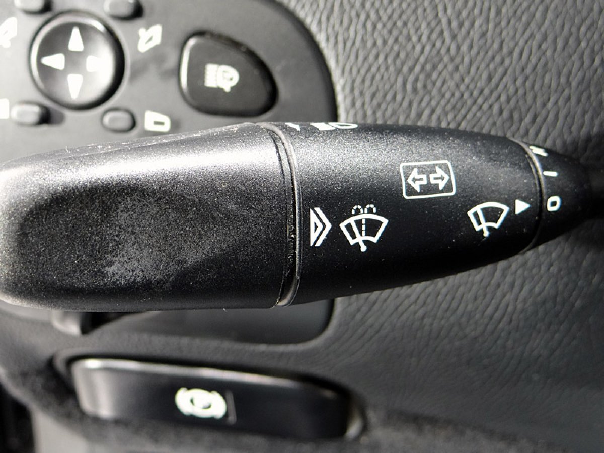 Foto Mercedes-Benz CLK 220 38