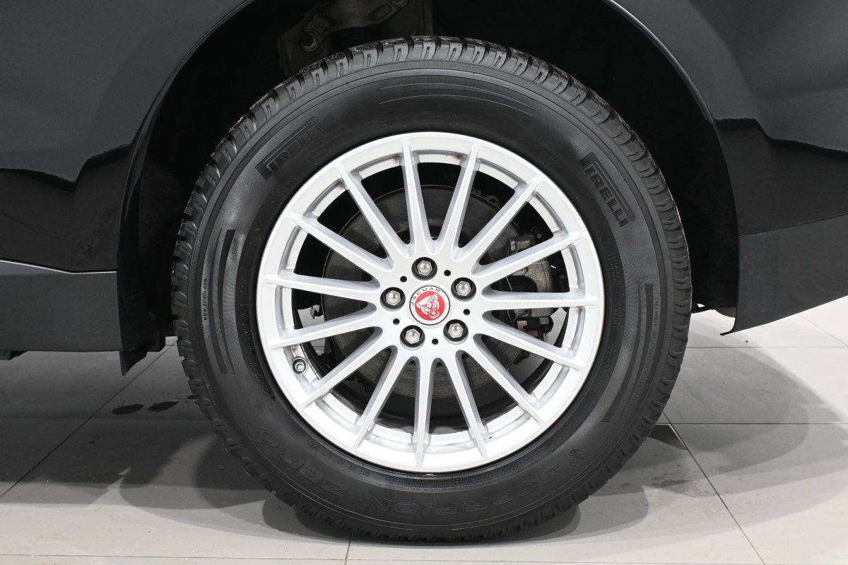 Foto Jaguar F-PACE 31