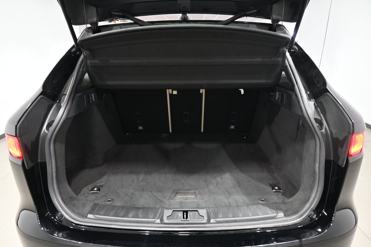 Foto Jaguar F-PACE 8