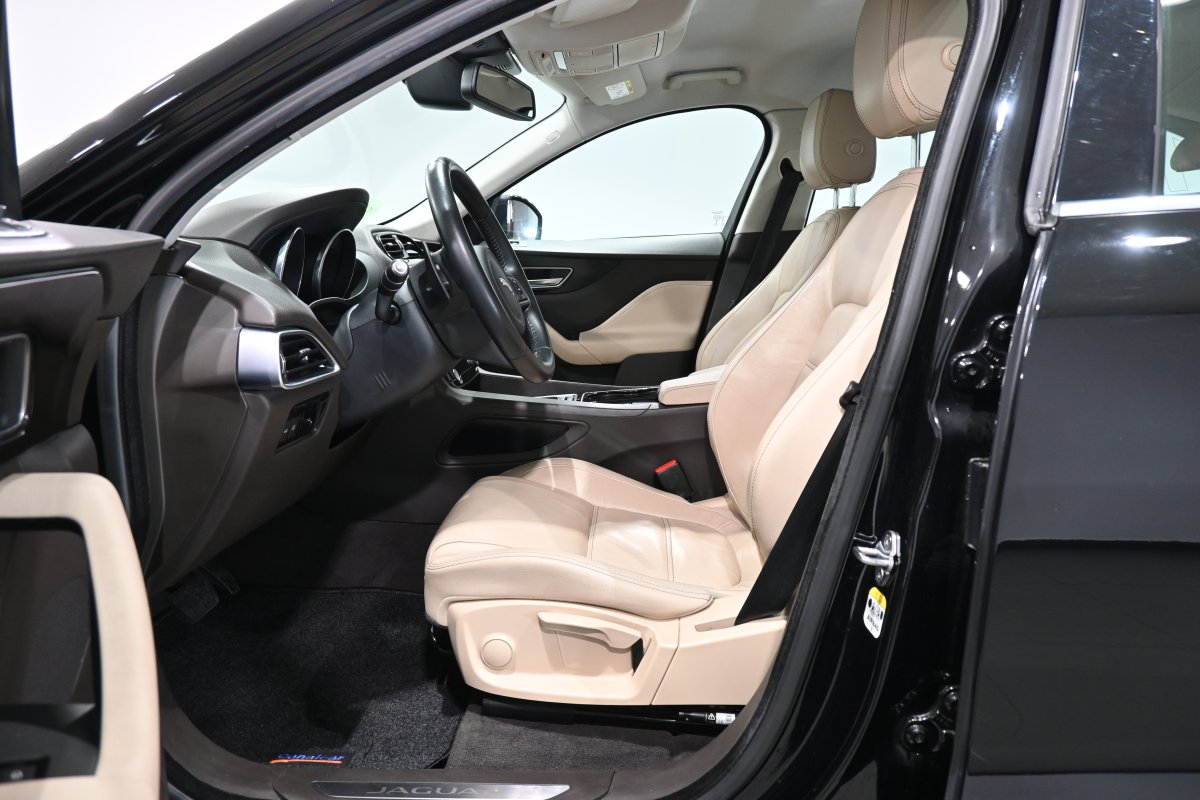 Foto Jaguar F-PACE 10