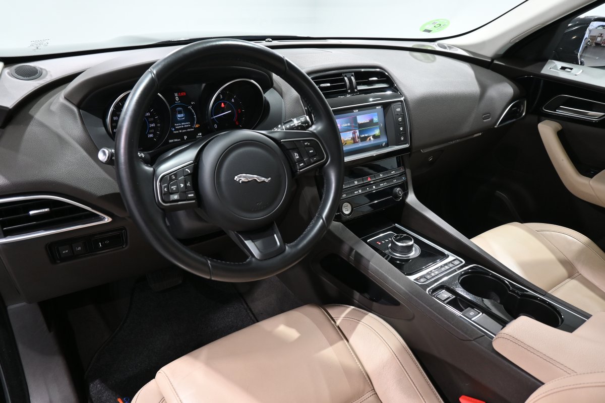 Foto Jaguar F-PACE 9