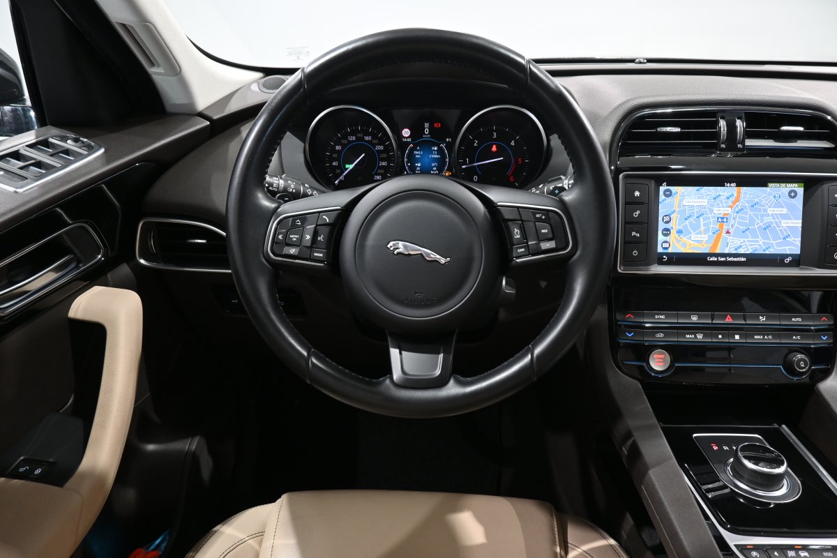 Foto Jaguar F-PACE 19