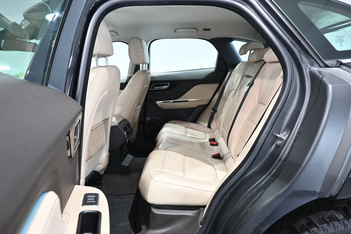 Foto Jaguar F-PACE 11