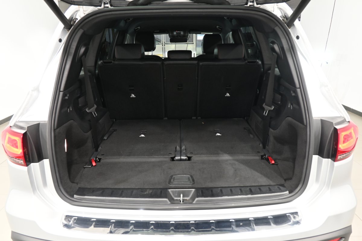 Foto Mercedes-Benz EQB 7