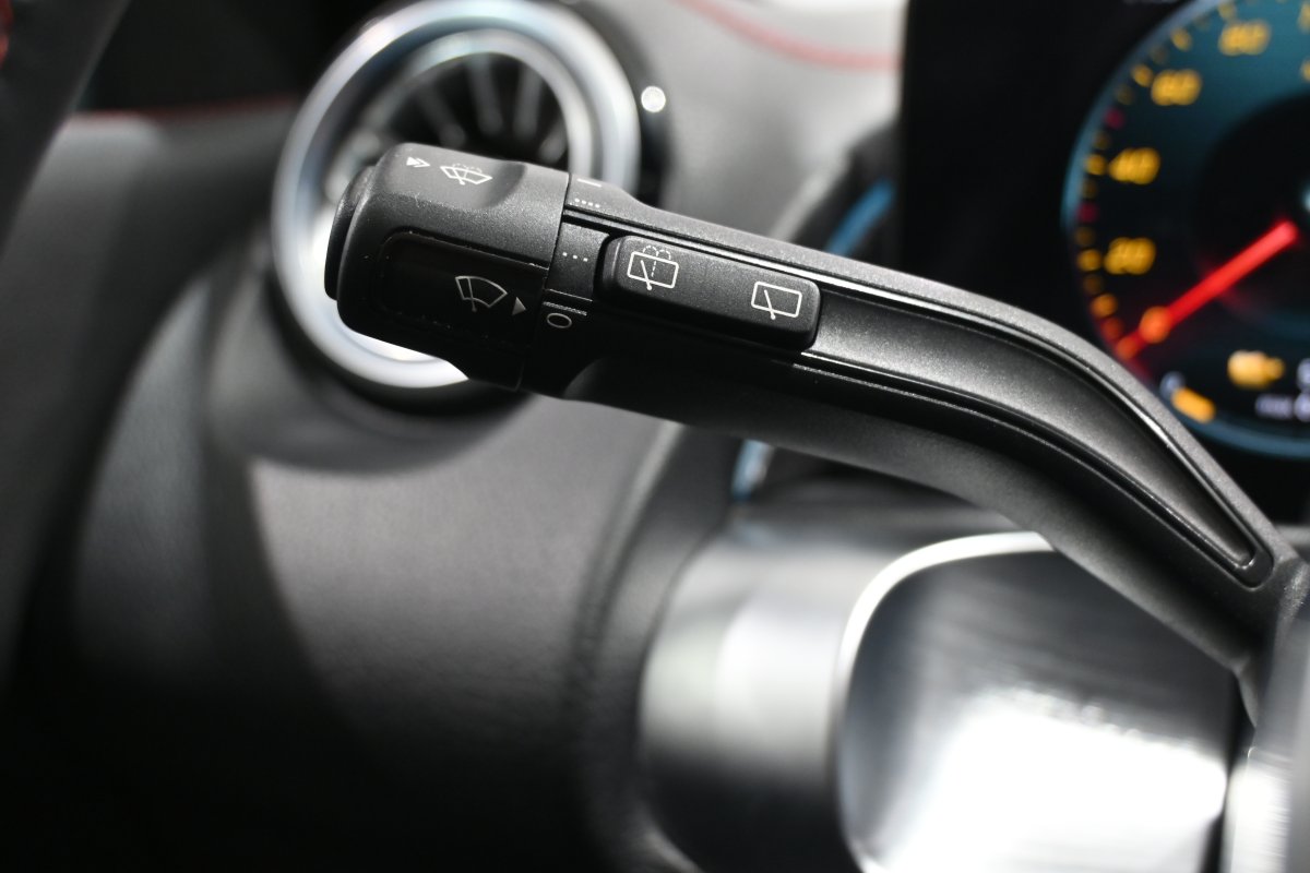 Foto Mercedes-Benz EQB 21