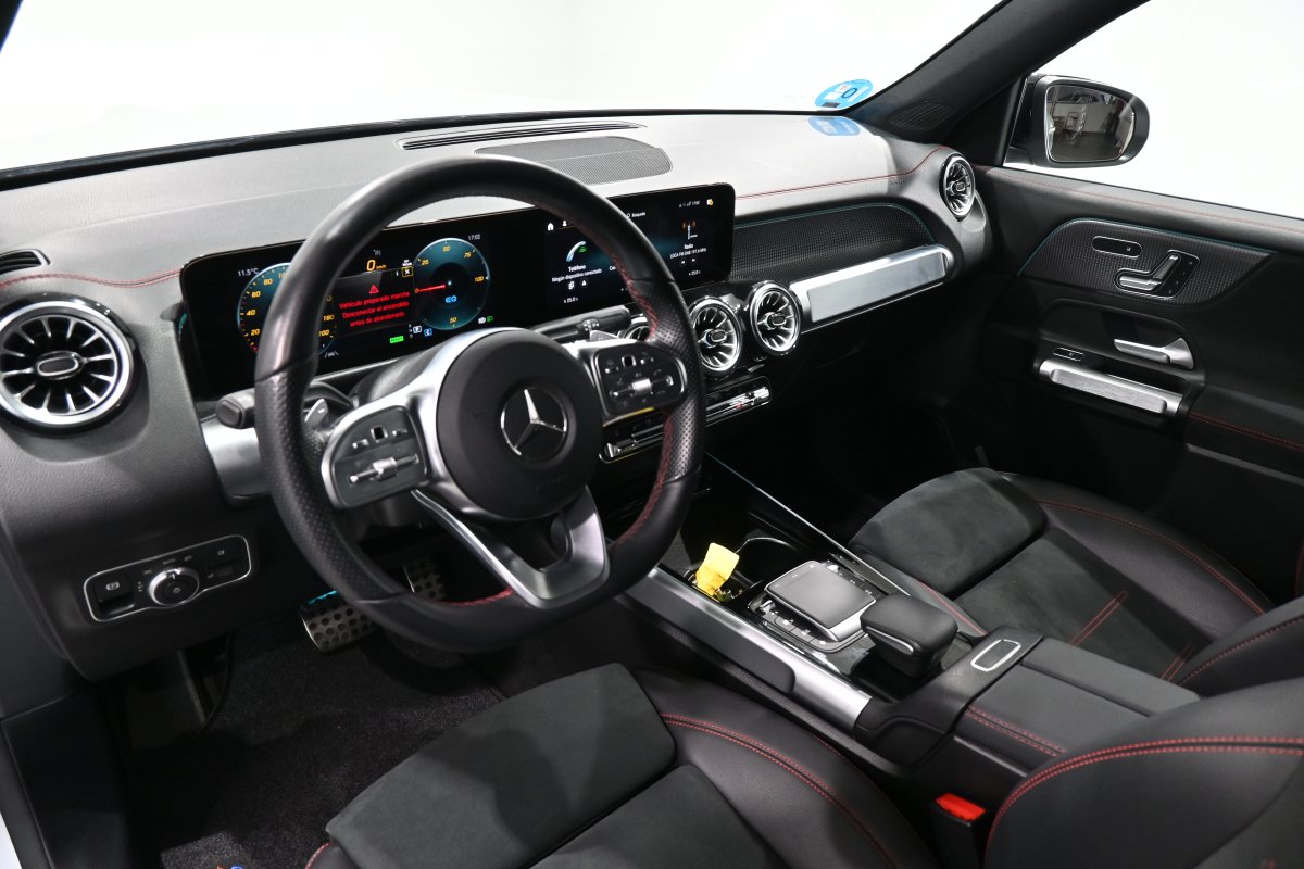 Foto Mercedes-Benz EQB 8