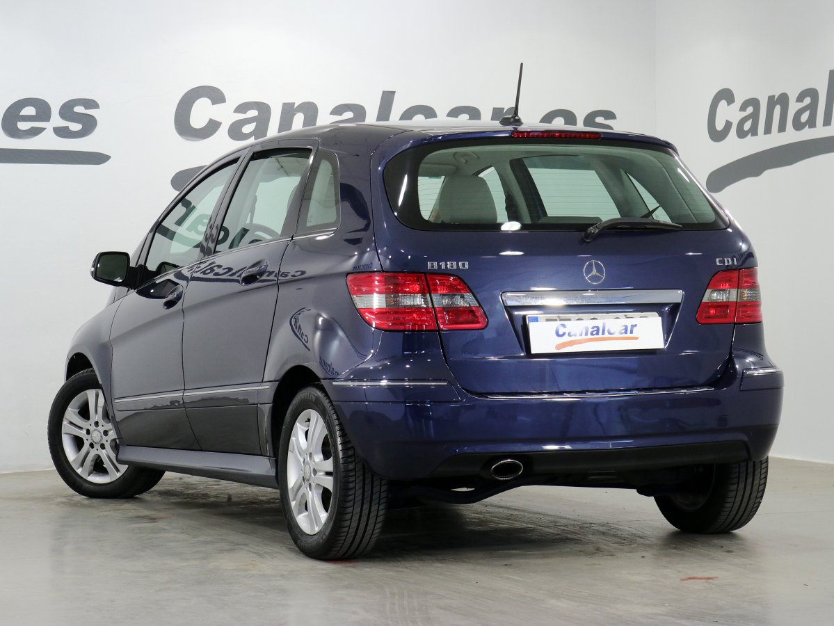 Foto Mercedes-Benz B 180 6