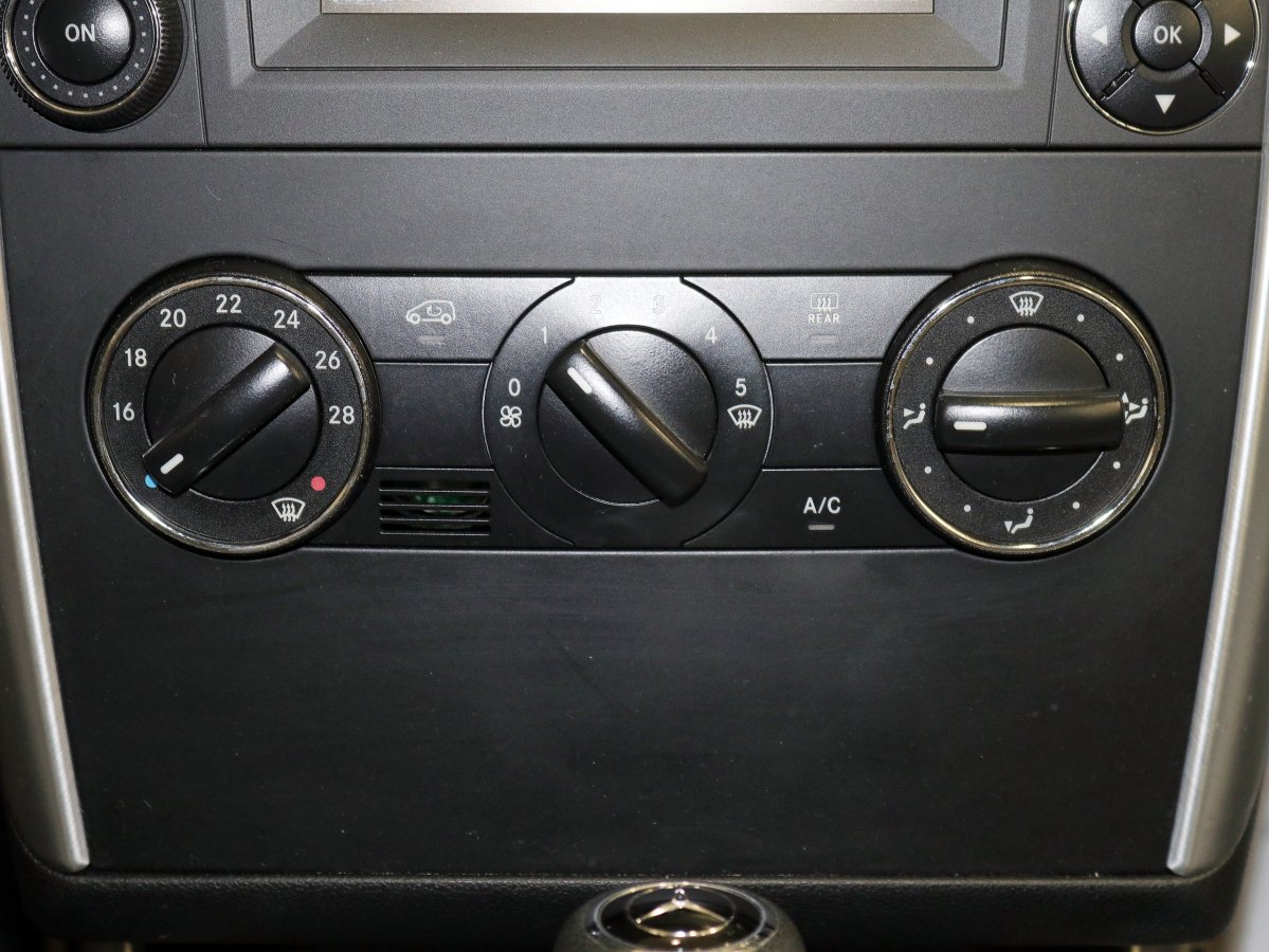 Foto Mercedes-Benz B 180 16