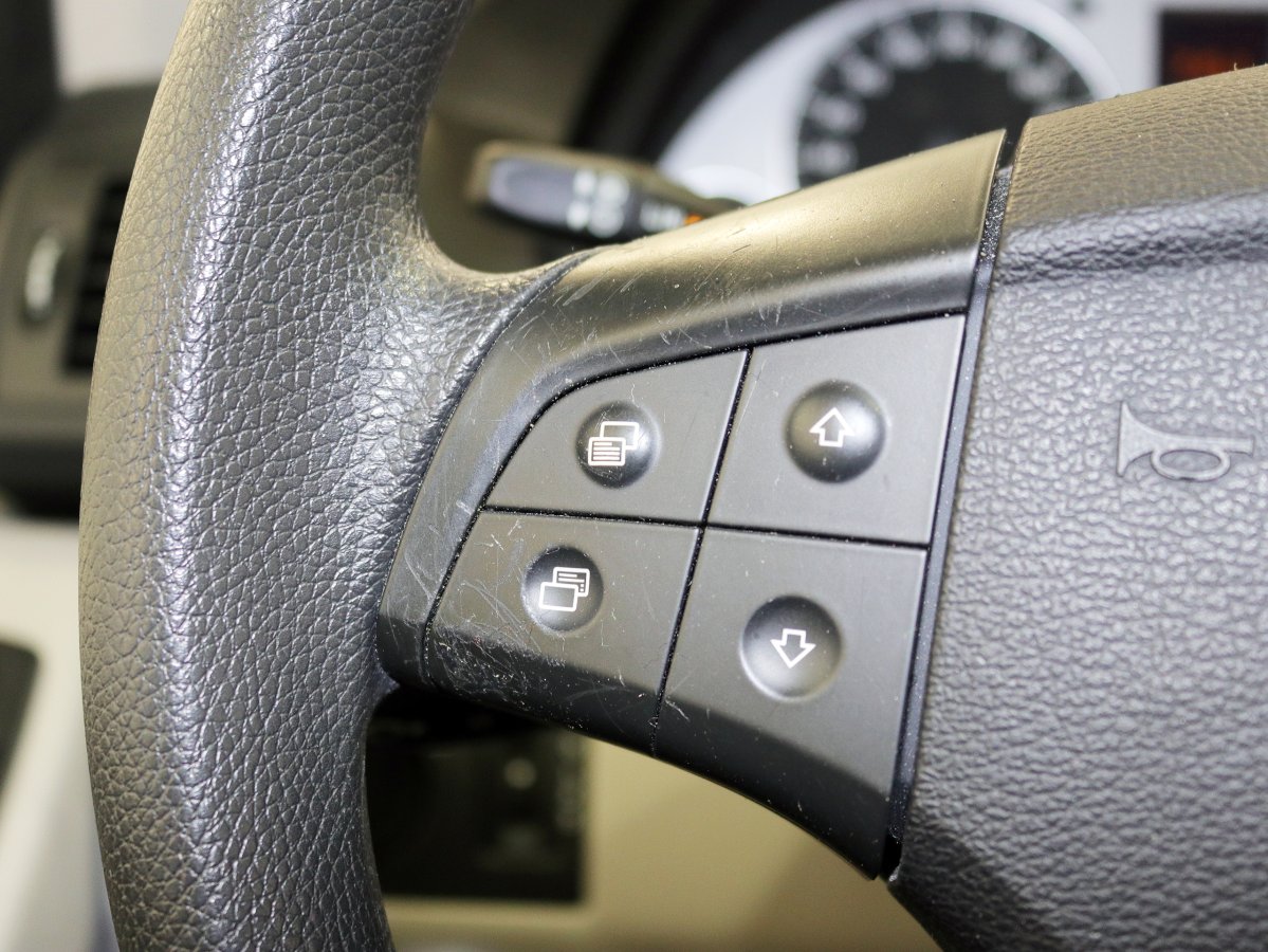 Foto Mercedes-Benz B 180 22
