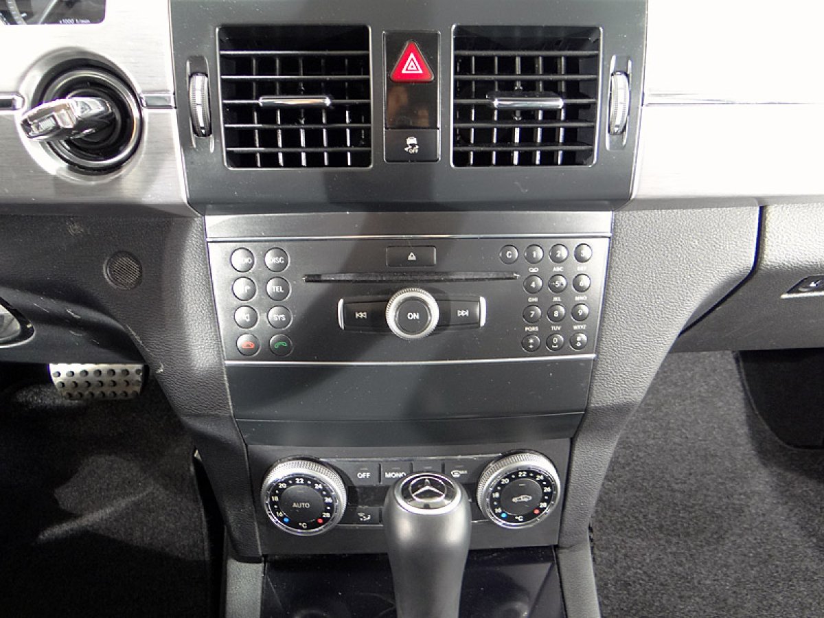Foto Mercedes-Benz GLK 220 30