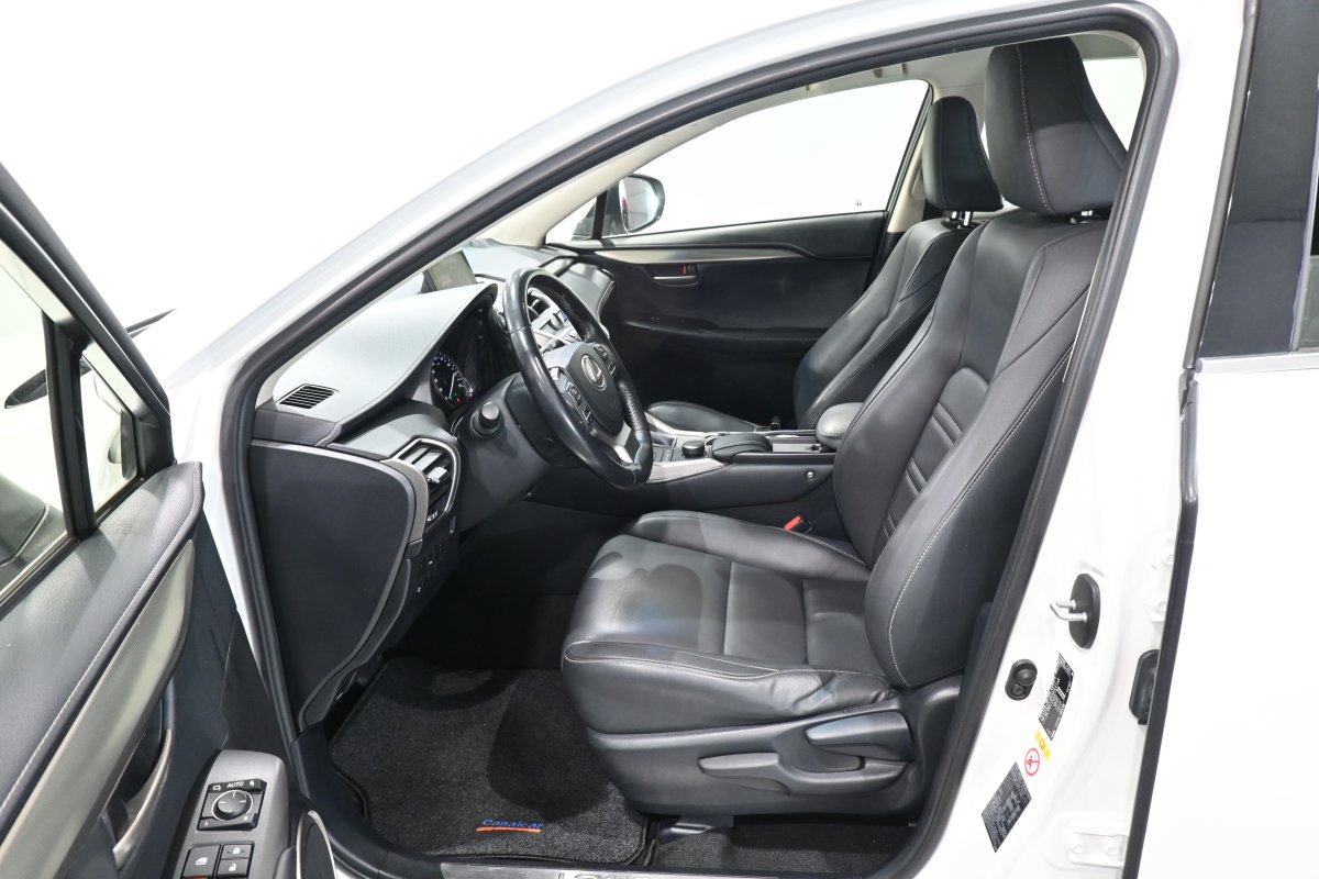 Foto Lexus NX 10