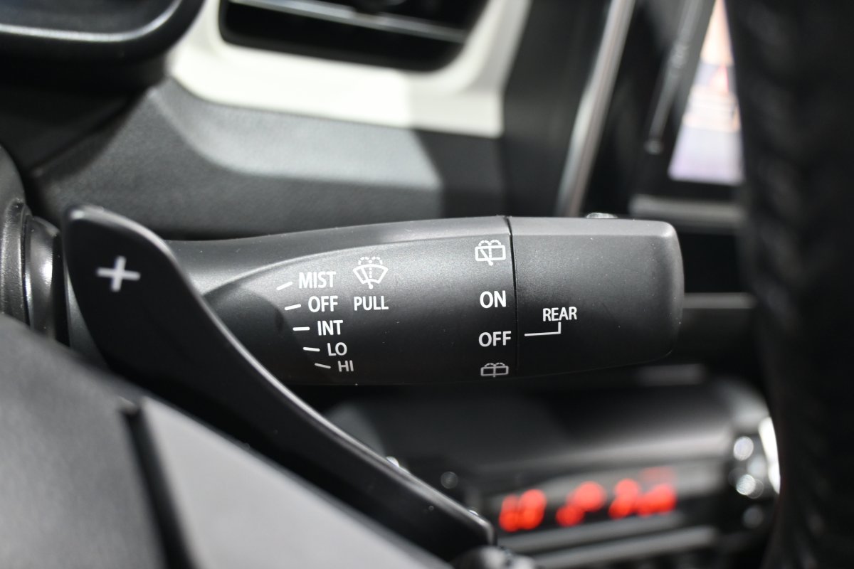 Foto Suzuki Ignis 28