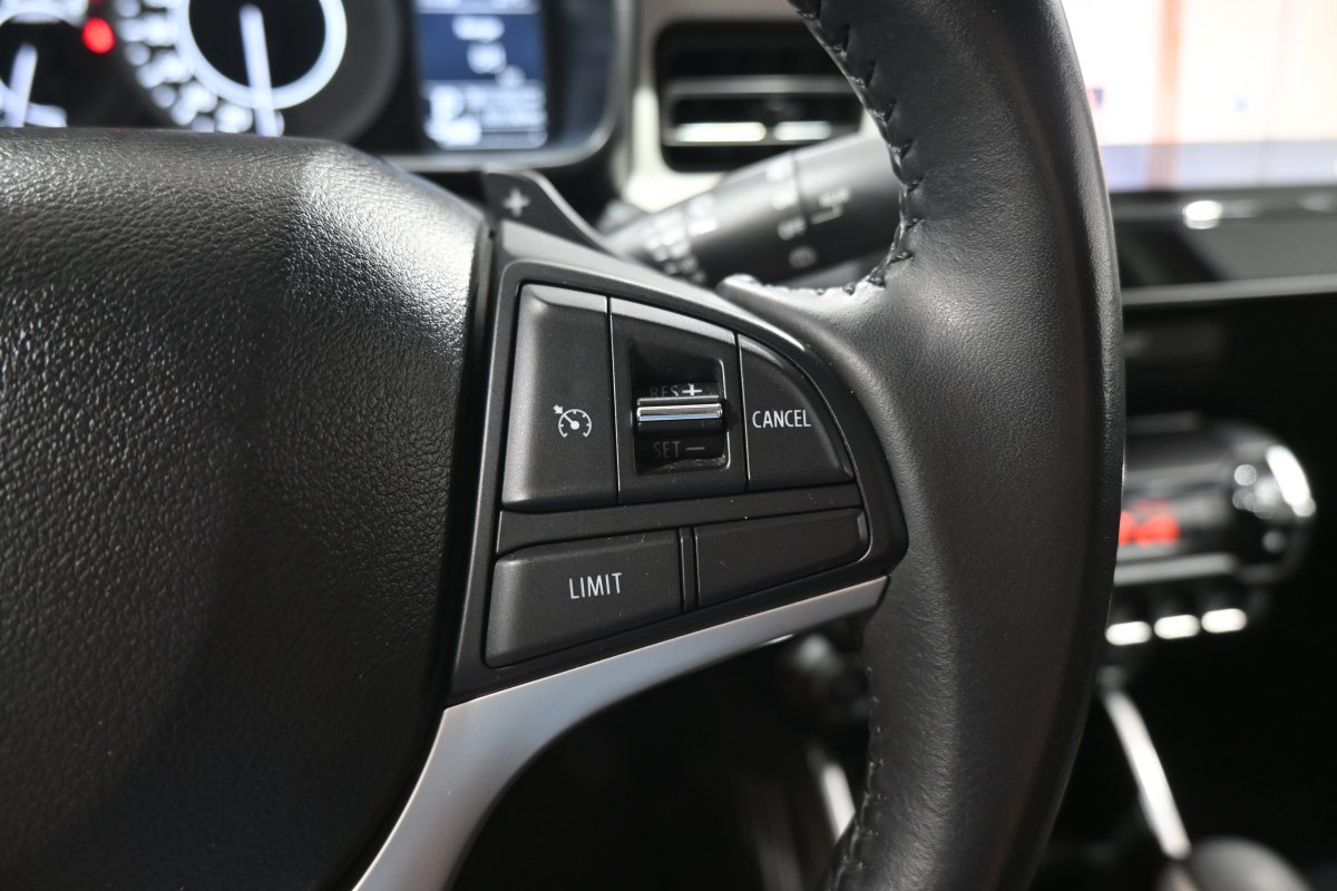 Foto Suzuki Ignis 25