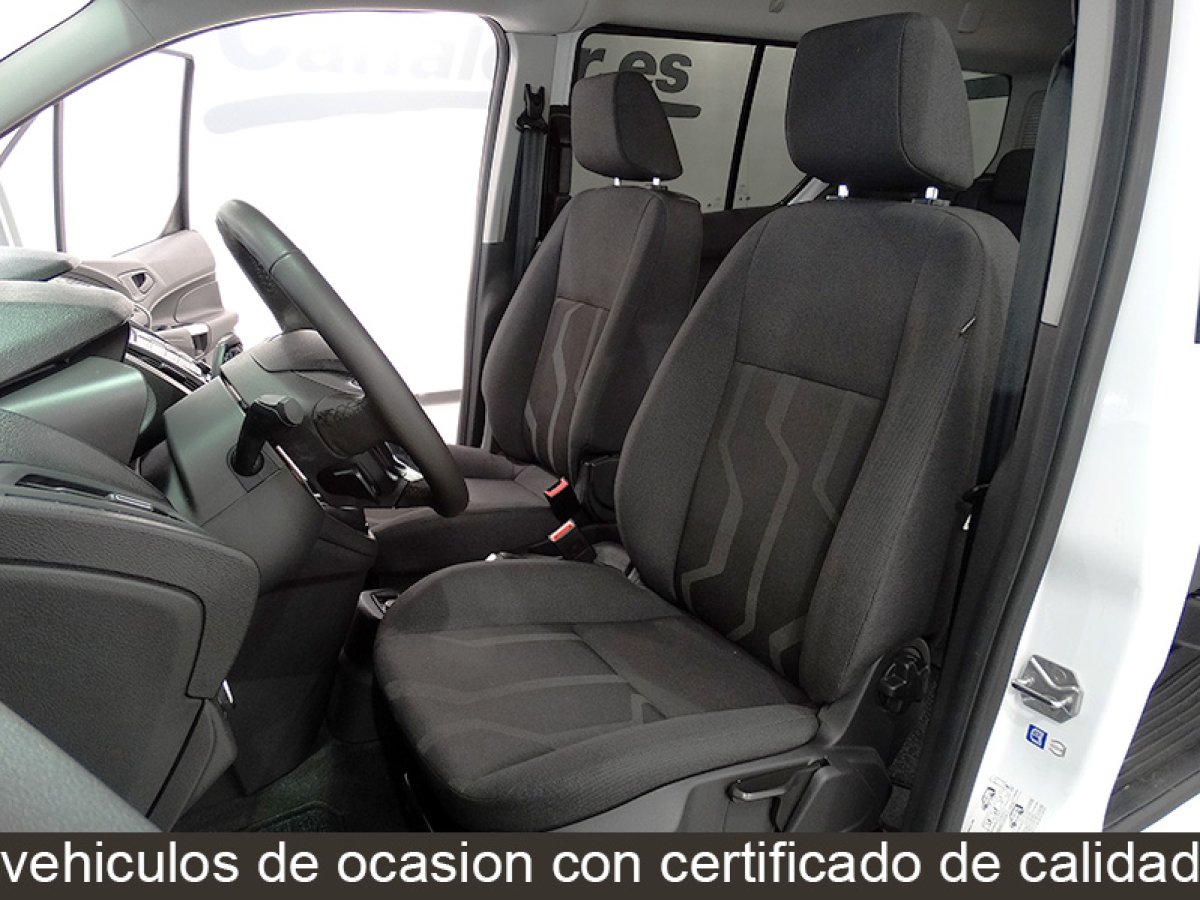 Foto Ford Tourneo 16