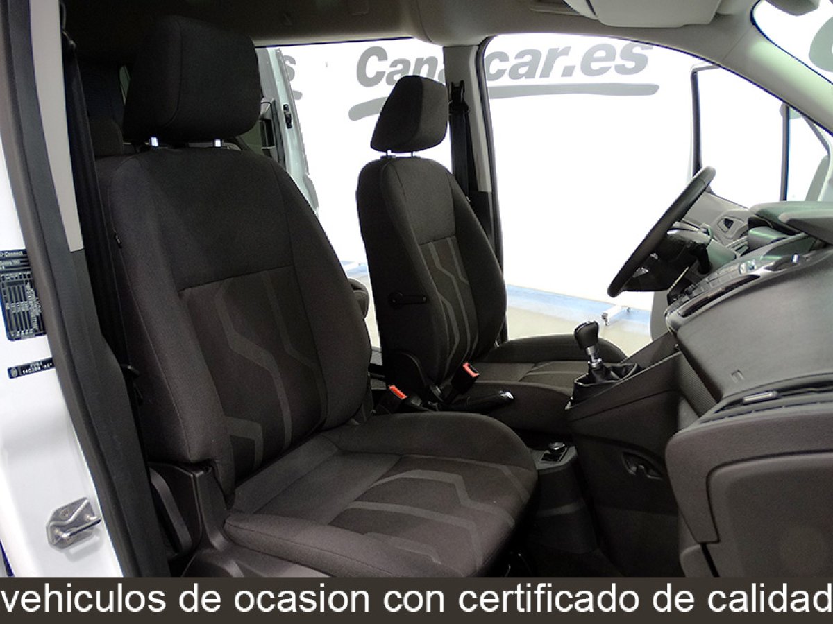 Foto Ford Tourneo 17