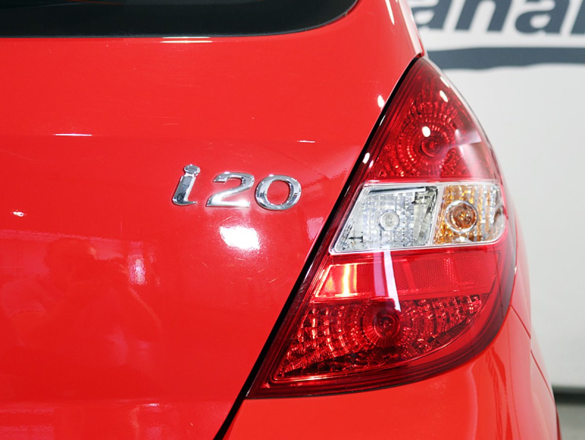 Foto Hyundai i20 10