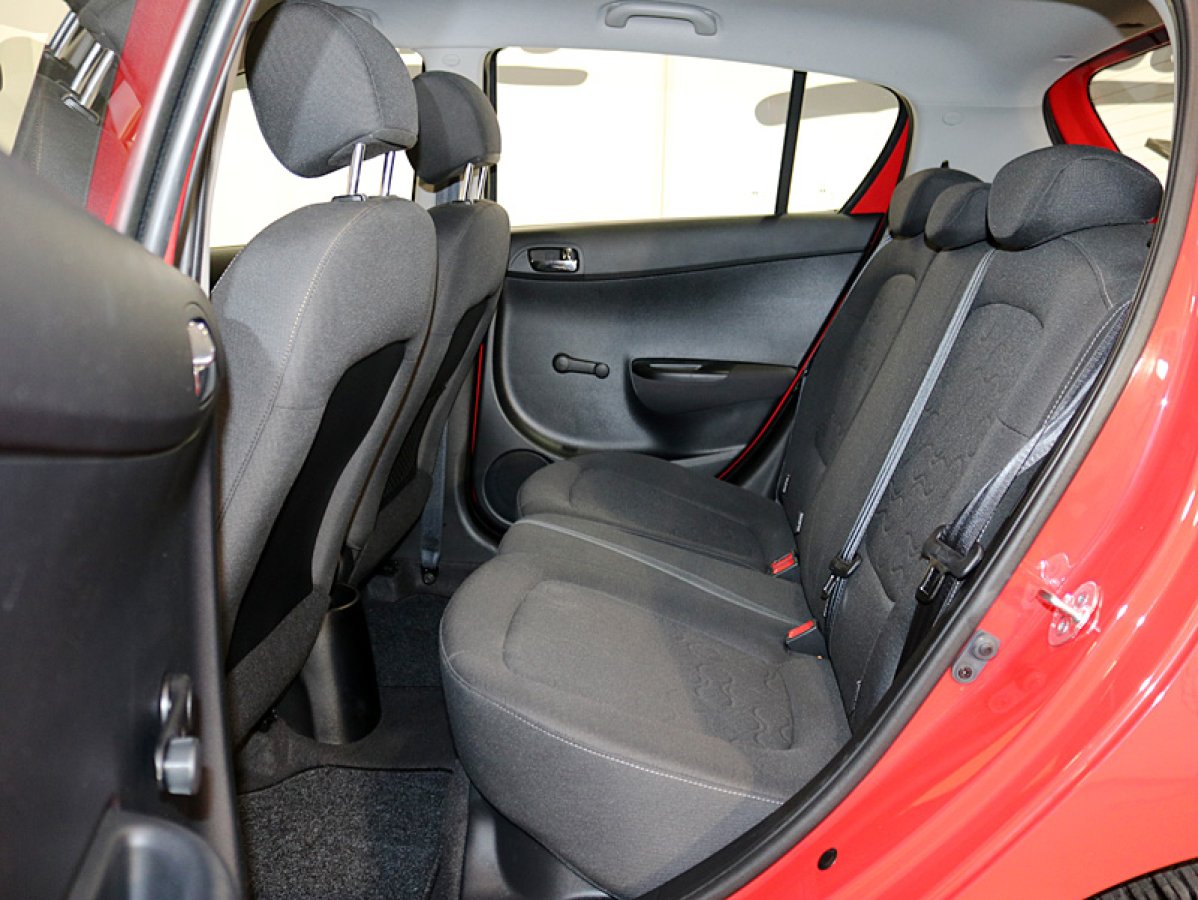 Foto Hyundai i20 15