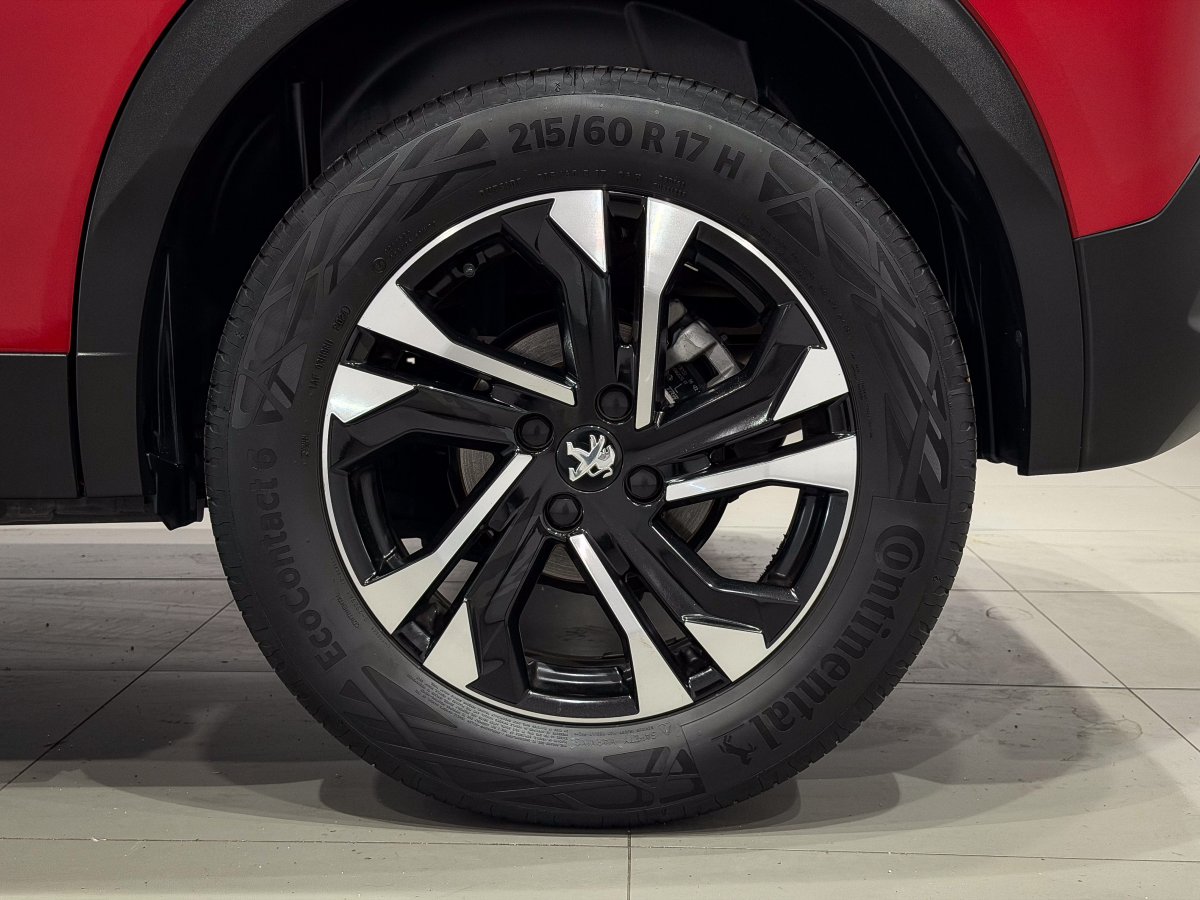 Foto Peugeot 2008 29