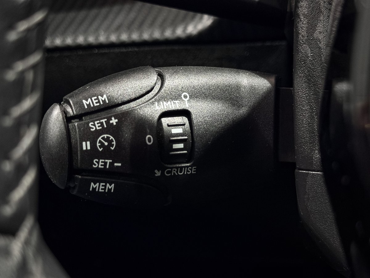 Foto Peugeot 2008 24