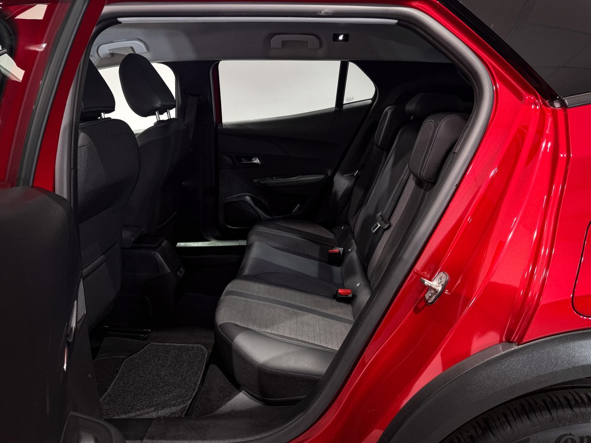 Foto Peugeot 2008 11